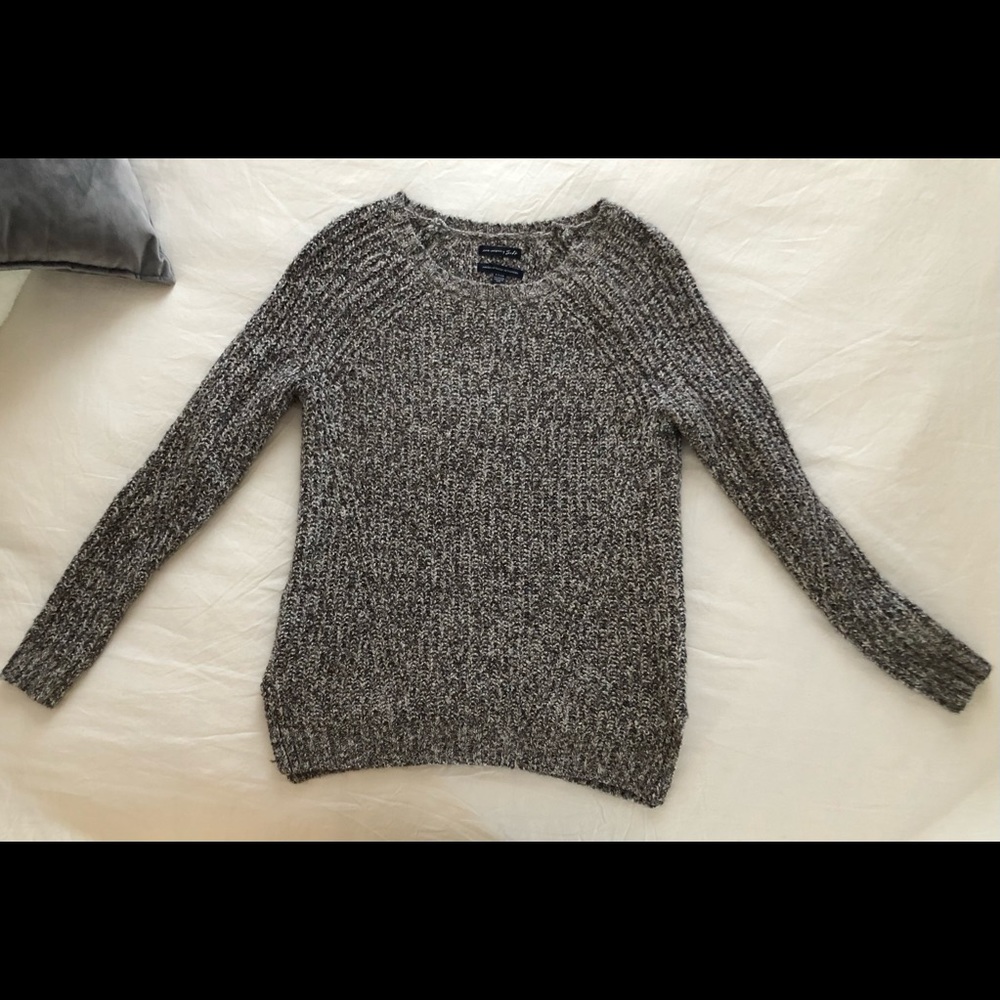 American Eagle Ahh-Mazingly Soft Gray Crew Sweater